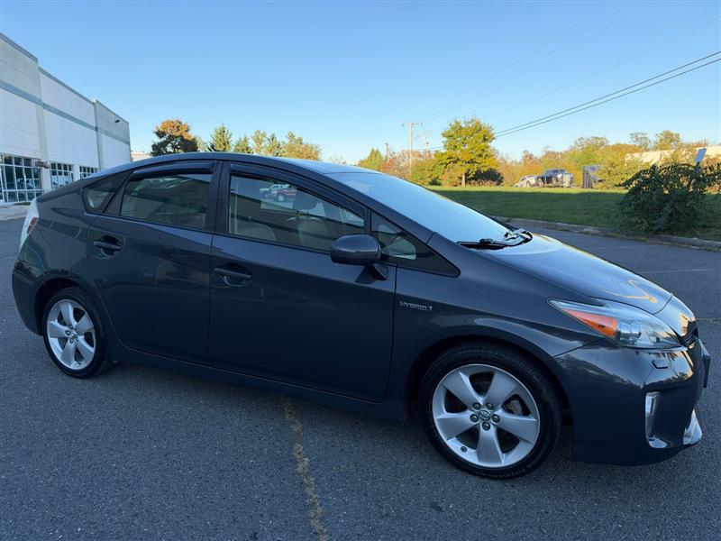Vehicle photo 12