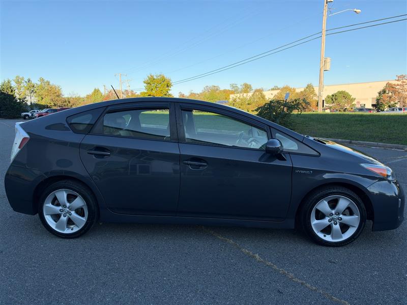 Vehicle photo 13