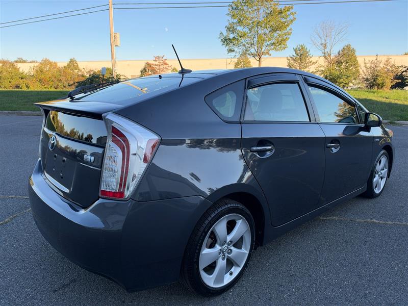 Vehicle photo 16