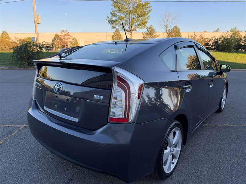 Vehicle photo 17