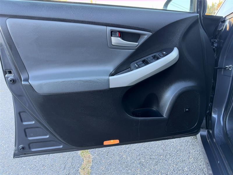 Vehicle photo 18