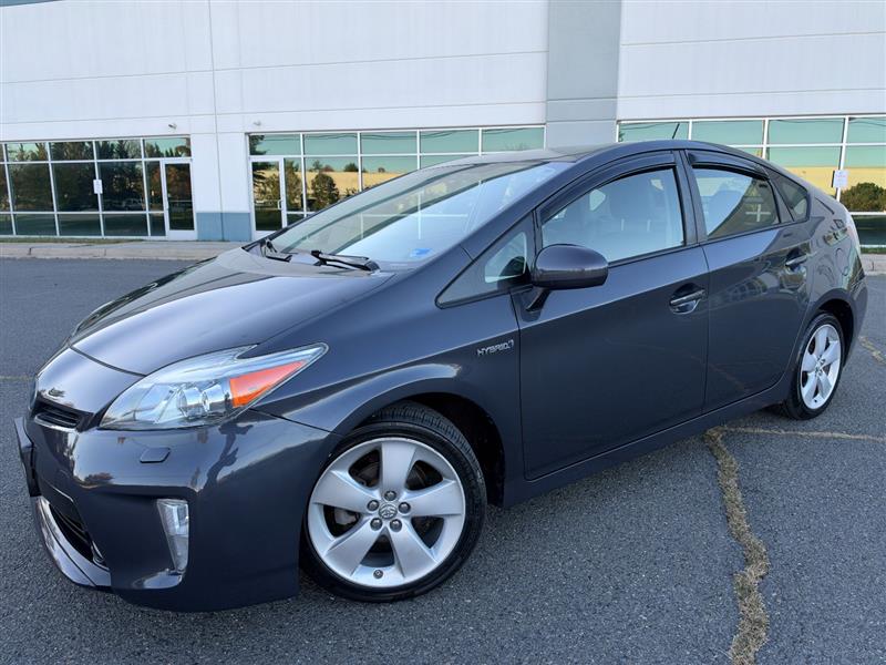 Vehicle photo 2