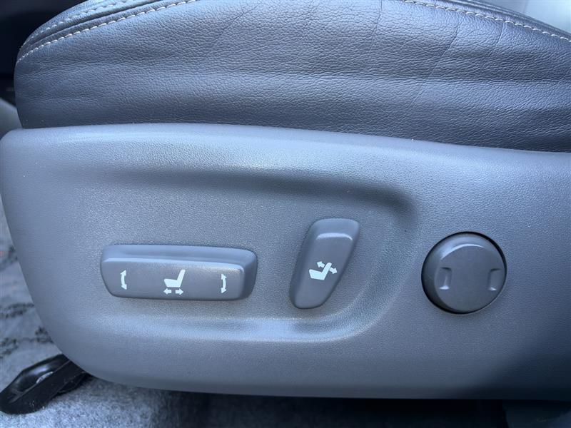 Vehicle photo 22