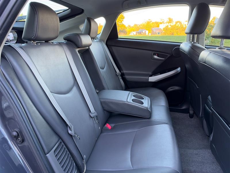Vehicle photo 27