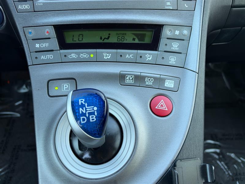 Vehicle photo 35