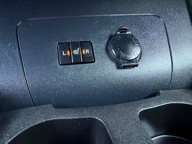 Vehicle photo 37