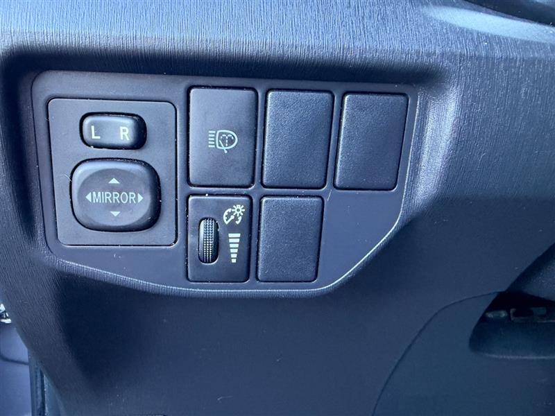 Vehicle photo 38