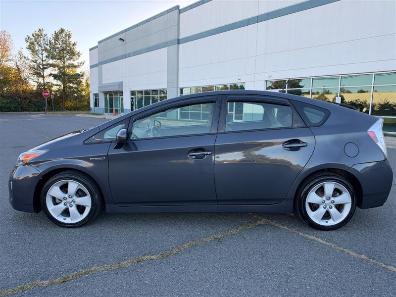 Vehicle photo 4