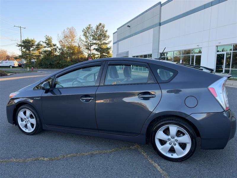 Vehicle photo 5