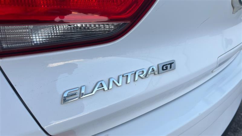 2018 Hyundai Elantra GT GT - Photo 16