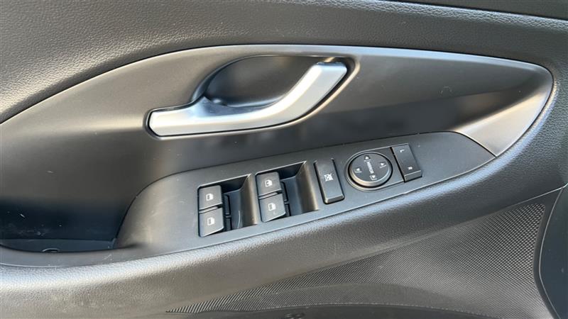 2018 Hyundai Elantra GT GT - Photo 19