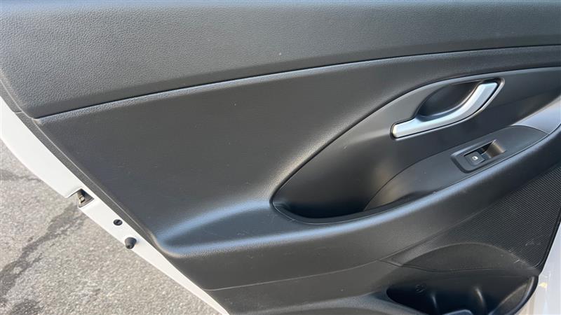2018 Hyundai Elantra GT GT - Photo 23