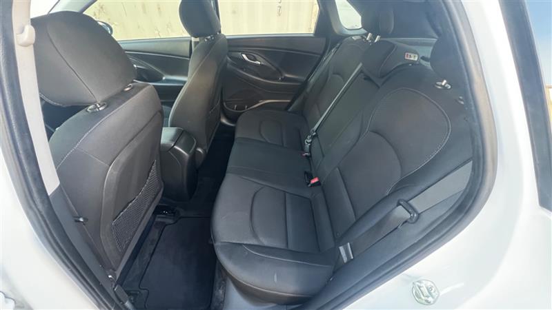 2018 Hyundai Elantra GT GT - Photo 24