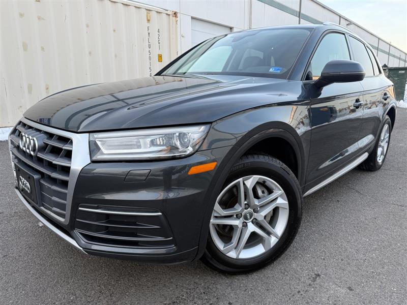 2018 Audi Q5 2.0T quattro S tronic Premium's photo