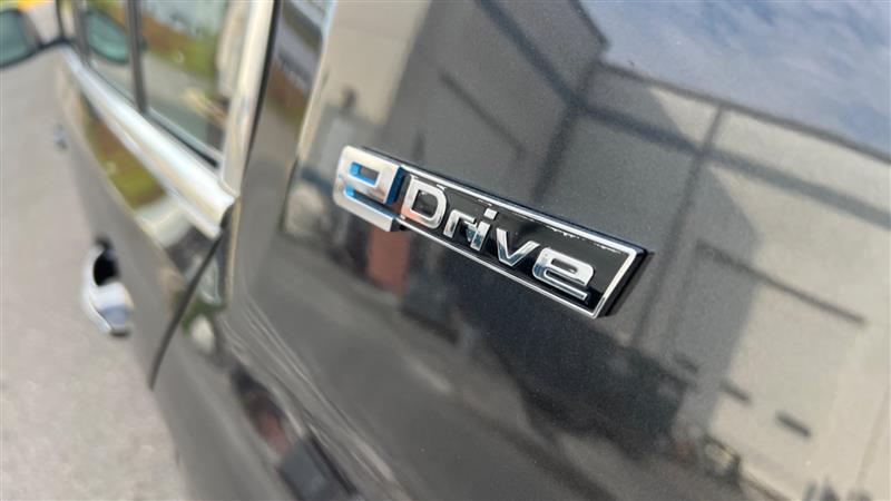 2018 BMW 5 Series 530e - Photo 10