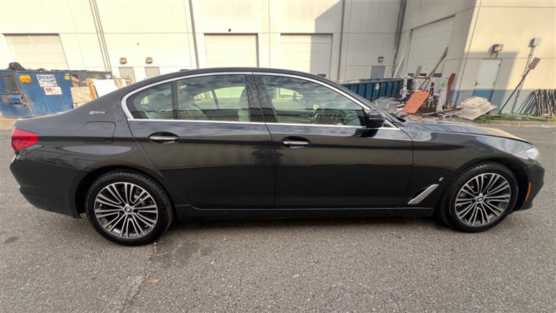 2018 BMW 5 Series 530e - Photo 21