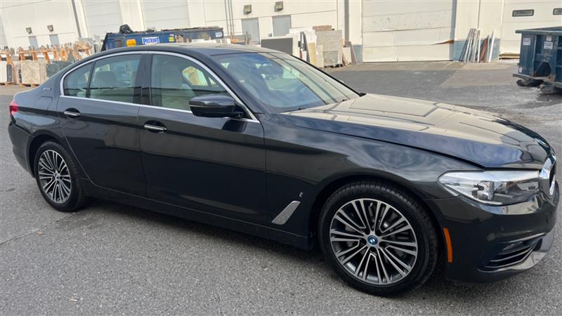 2018 BMW 5 Series 530e - Photo 22