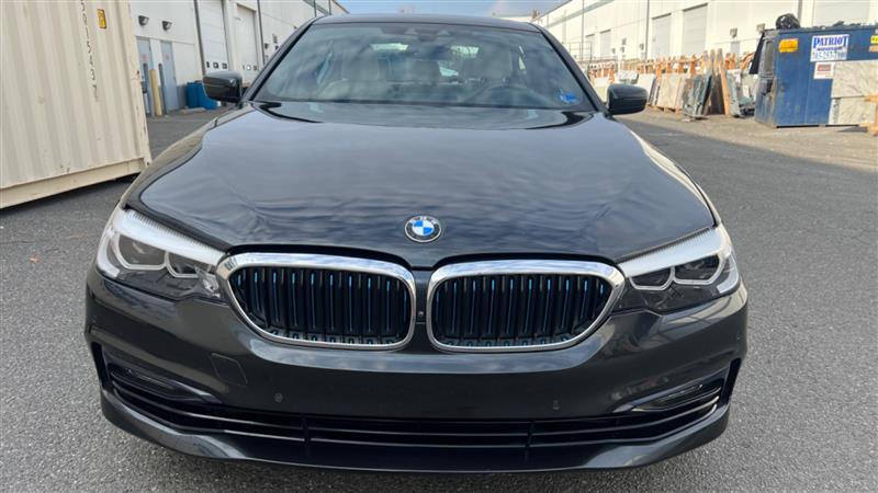 2018 BMW 5 Series 530e - Photo 24