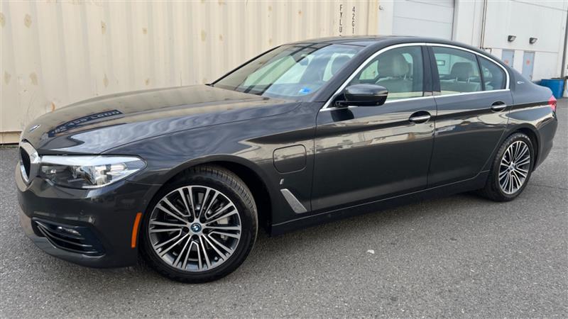 2018 BMW 5 Series 530e - Photo 3