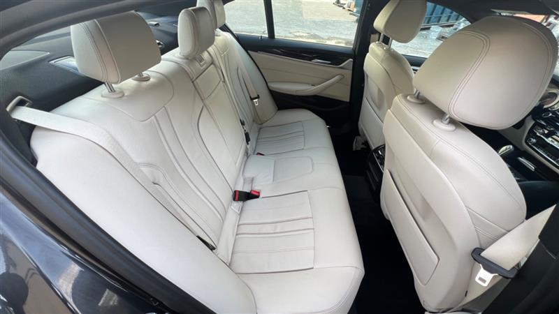 2018 BMW 5 Series 530e - Photo 54