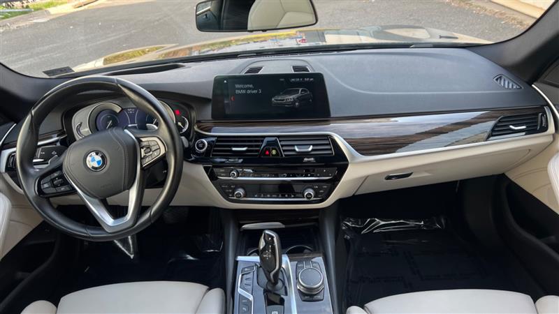 2018 BMW 5 Series 530e - Photo 56
