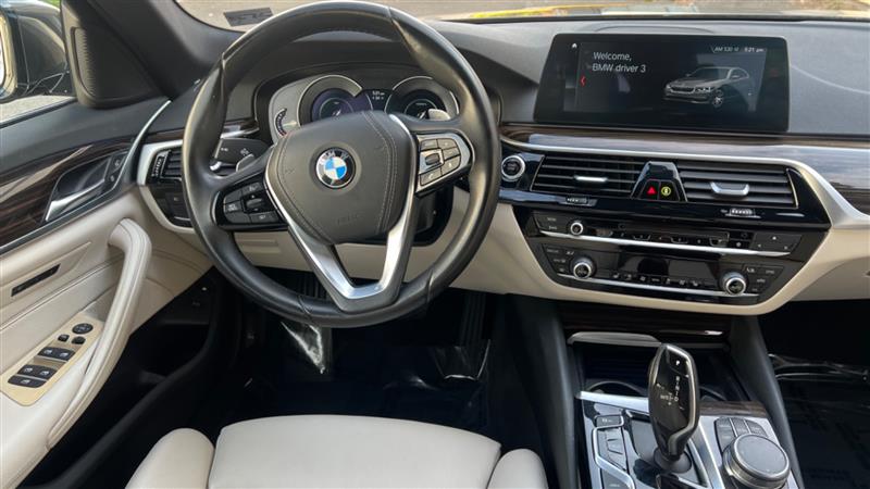 2018 BMW 5 Series 530e - Photo 58