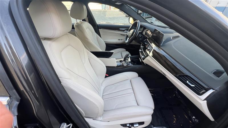 2018 BMW 5 Series 530e - Photo 62