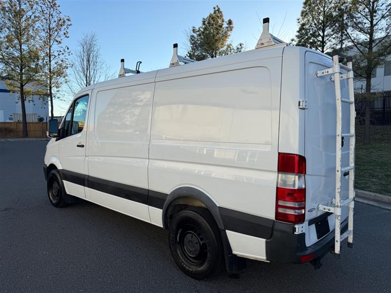 2017 Mercedes-Benz Sprinter WORKER Cargo Van Base - Photo 11