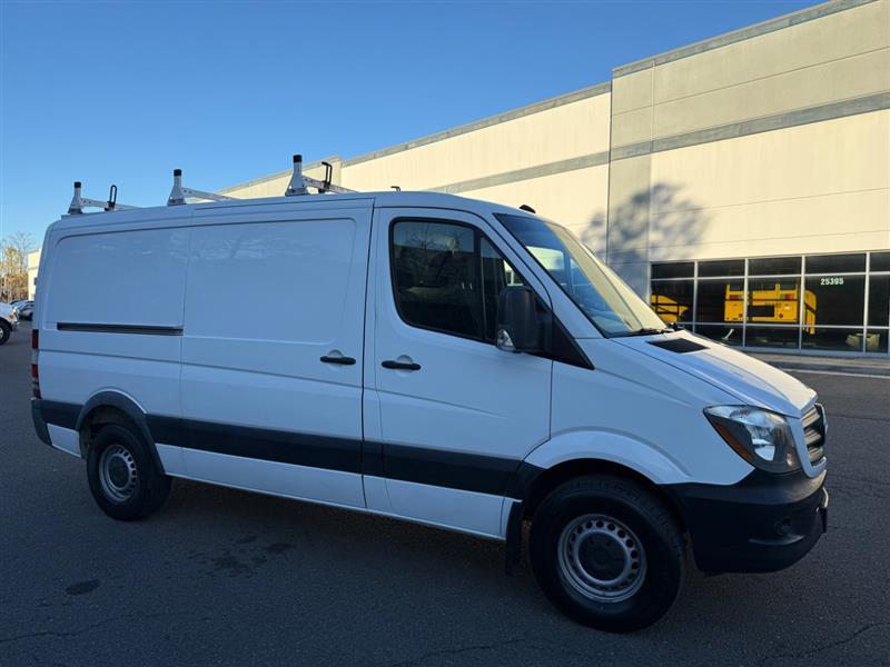 2017 Mercedes-Benz Sprinter WORKER Cargo Van Base - Photo 19