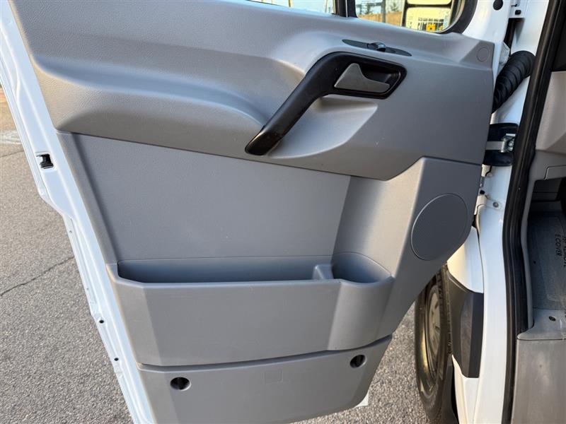 2017 Mercedes-Benz Sprinter WORKER Cargo Van Base - Photo 33