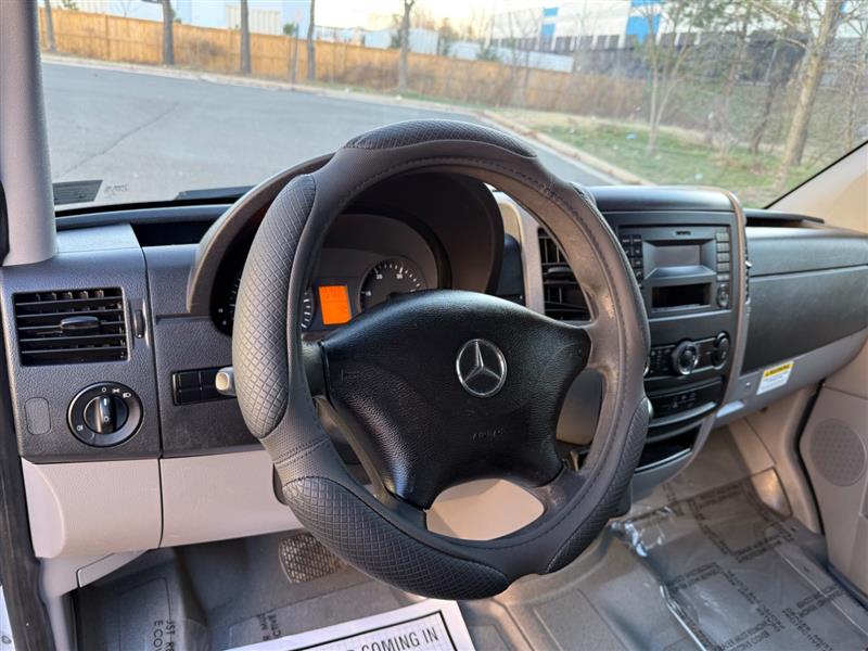 2017 Mercedes-Benz Sprinter WORKER Cargo Van Base - Photo 36