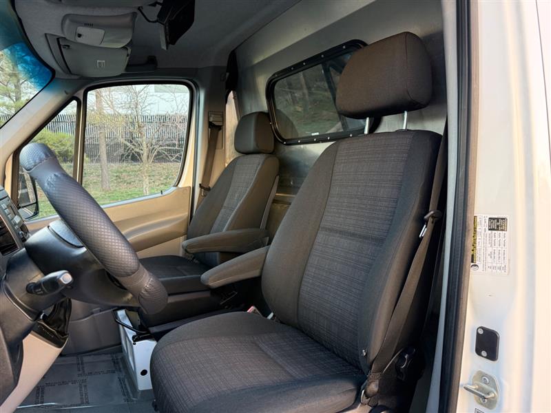 2017 Mercedes-Benz Sprinter WORKER Cargo Van Base - Photo 49