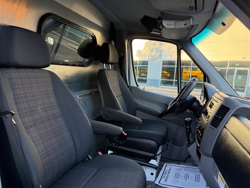 2017 Mercedes-Benz Sprinter WORKER Cargo Van Base - Photo 50