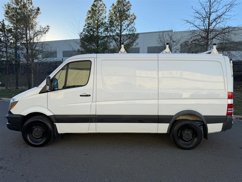 2017 Mercedes-Benz Sprinter WORKER Cargo Van Base - Photo 7