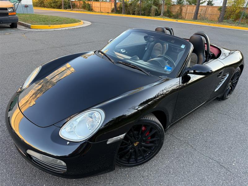 Vehicle photo 2