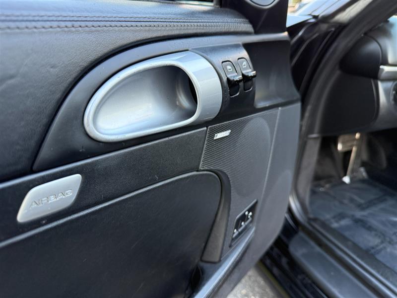 Vehicle photo 20