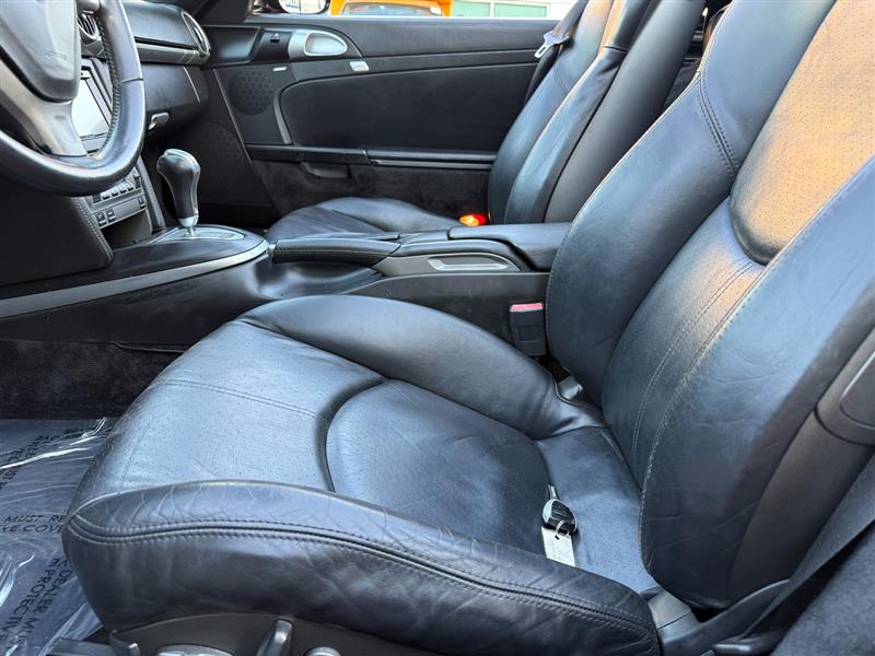 Vehicle photo 22
