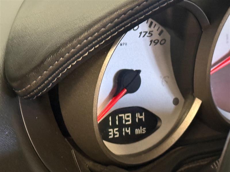 Vehicle photo 43