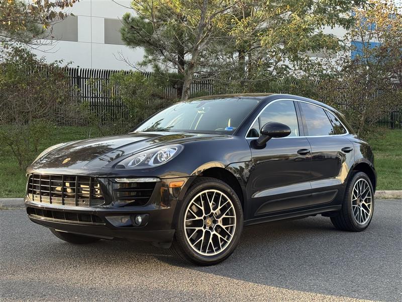 2016 Porsche Macan