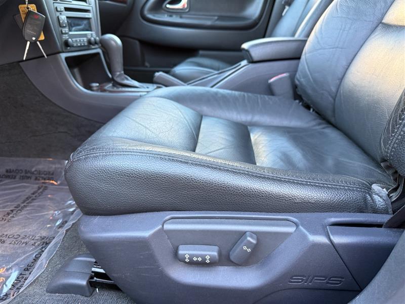 Vehicle photo 19