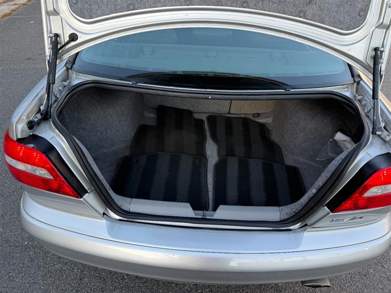 Vehicle photo 31