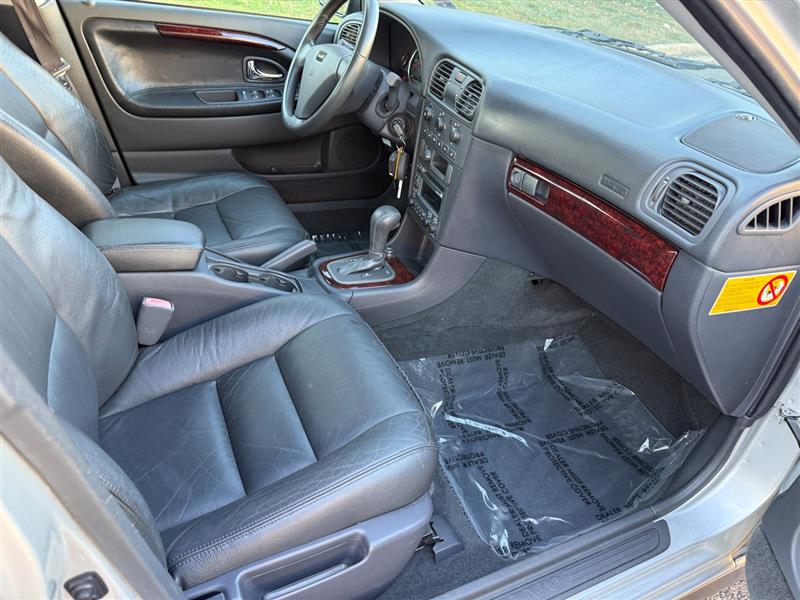 Vehicle photo 38