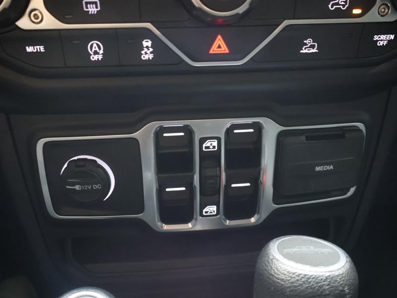 2022 JEEP GLADIATOR SPORT S