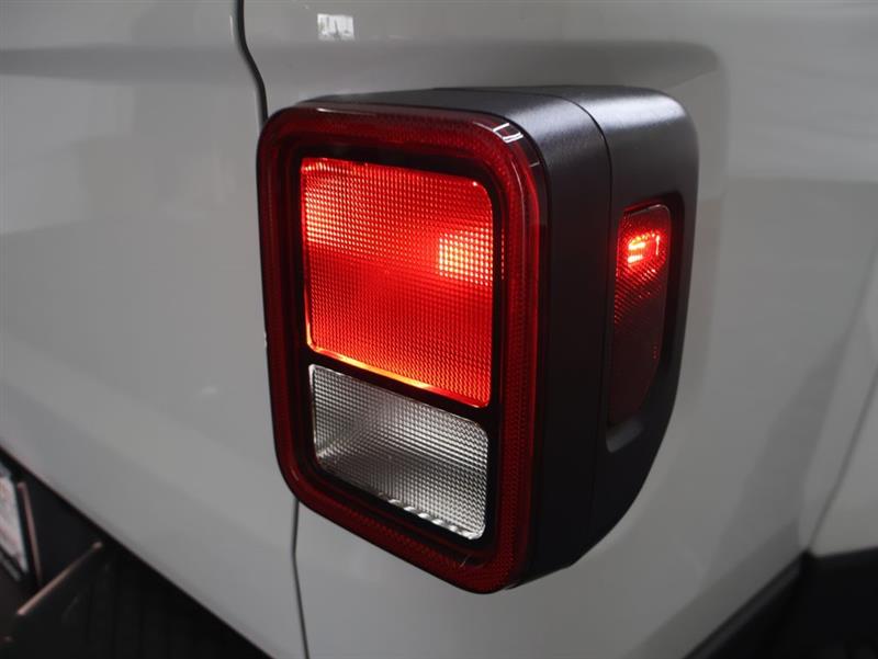 2022 JEEP GLADIATOR SPORT S