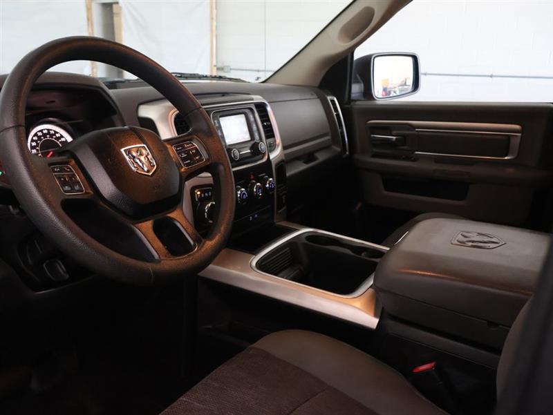 2017 RAM 1500 SLT