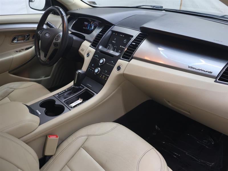 2018 FORD TAURUS SEL