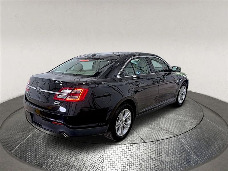 2018 FORD TAURUS SEL