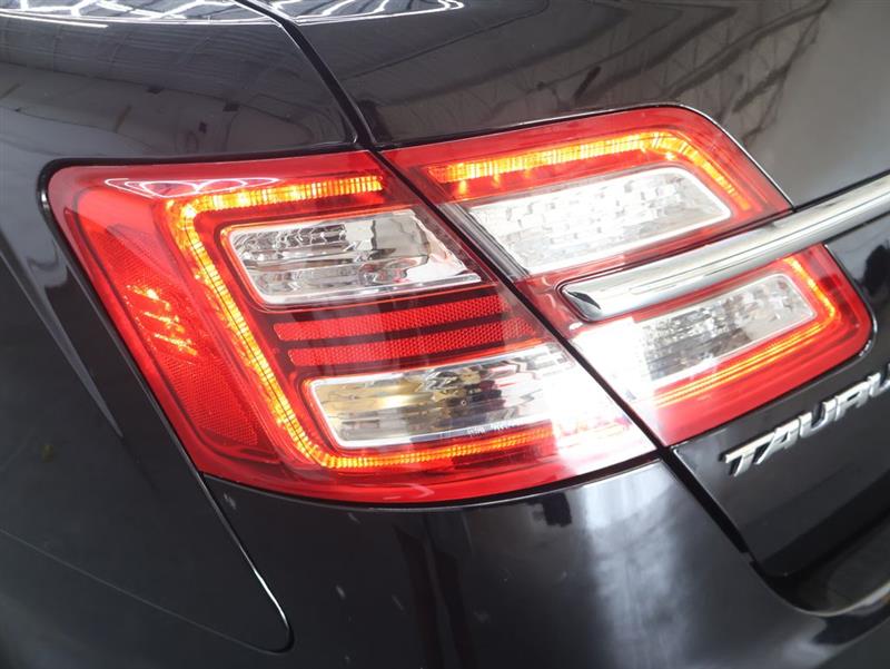 2018 FORD TAURUS SEL