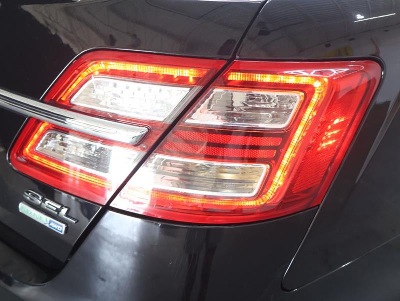 2018 FORD TAURUS SEL
