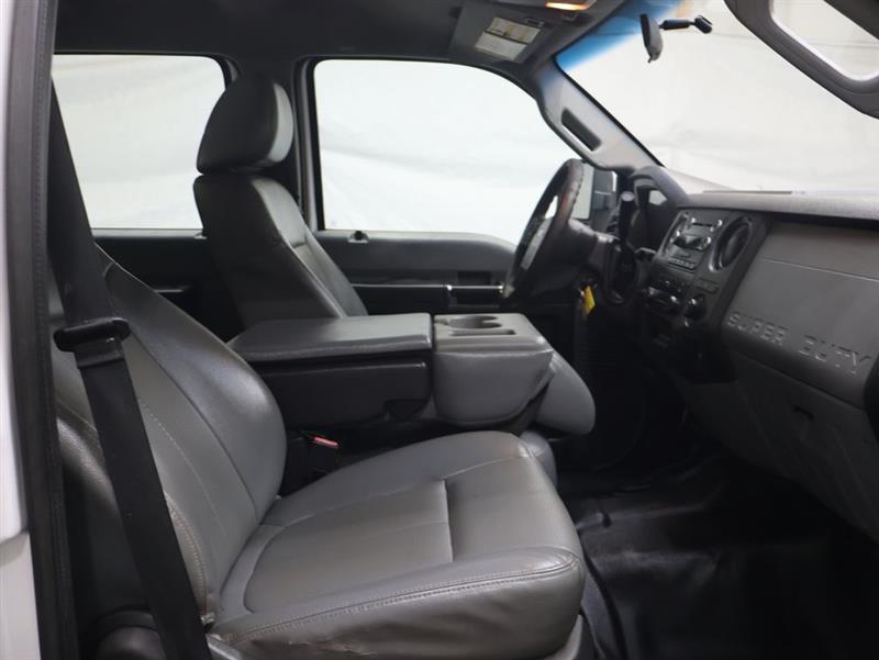 2016 FORD SUPER DUTY F-550 DRW XL